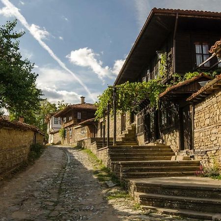 Kodjamanova House Hotel Zheravna Buitenkant foto