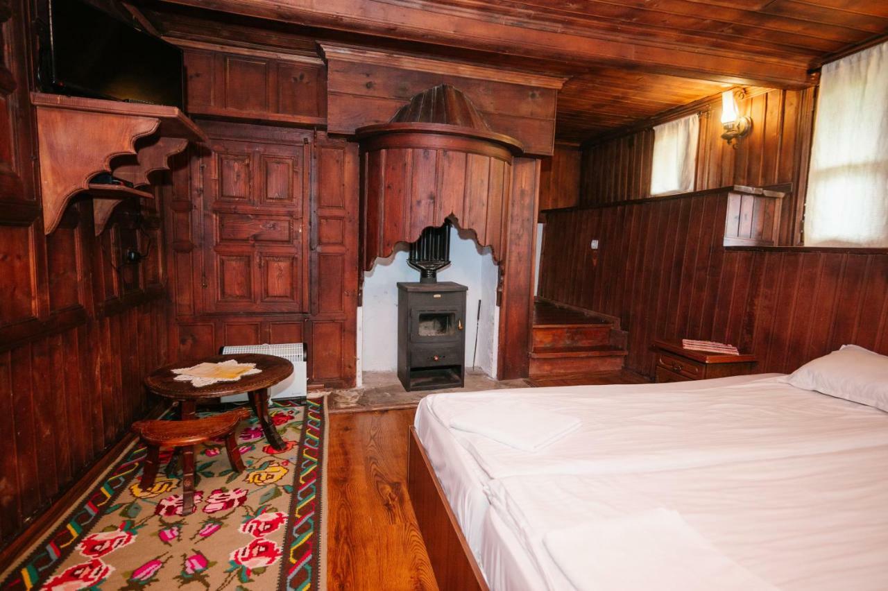 Kodjamanova House Hotel Zheravna Buitenkant foto