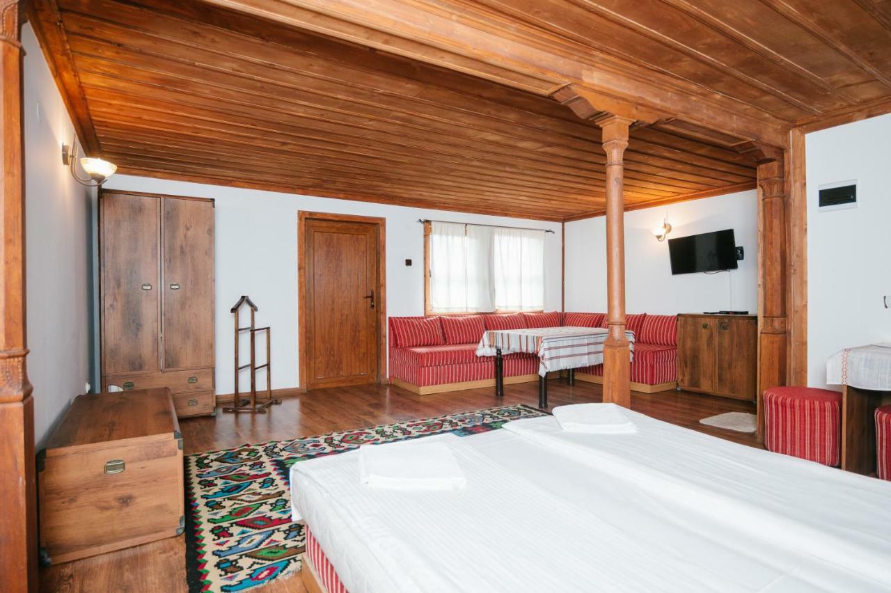 Kodjamanova House Hotel Zheravna Buitenkant foto