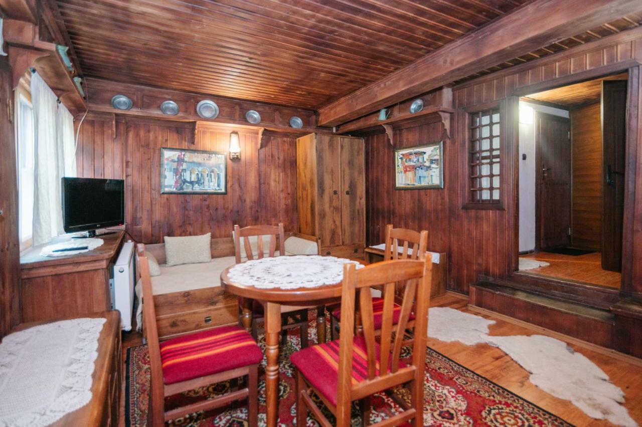 Kodjamanova House Hotel Zheravna Buitenkant foto