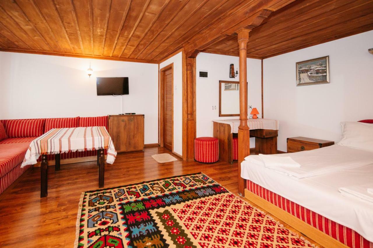 Kodjamanova House Hotel Zheravna Buitenkant foto