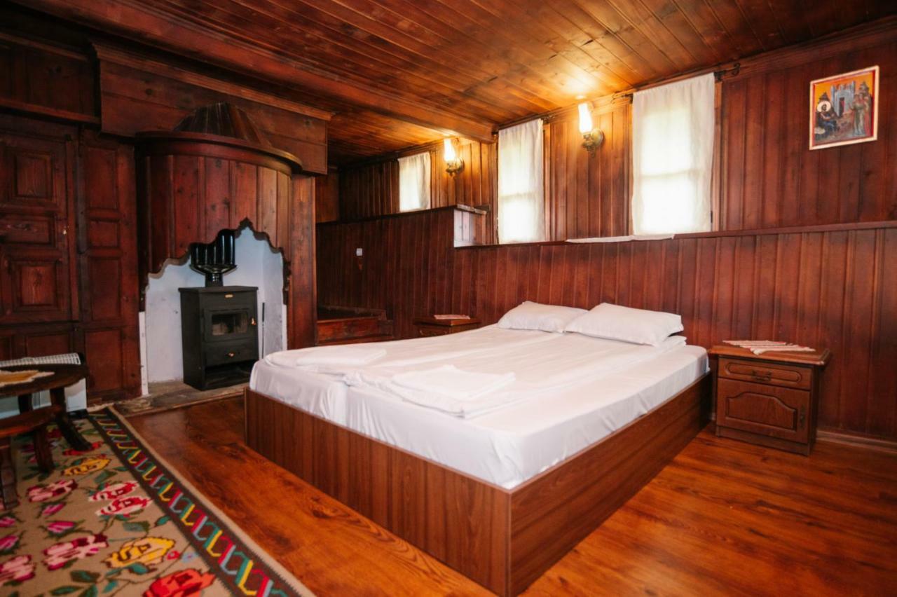 Kodjamanova House Hotel Zheravna Buitenkant foto